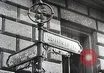 Standbild Ansichten der zerstörten Berlin am Ende des Zweiten Weltkrieg Berlin Deutschland, 1945, aus Sekunde 59 historischem Filmmaterial Videoclip 65675024426
