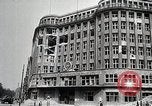 Standbild Ansichten der zerstörten Berlin am Ende des Zweiten Weltkrieg Berlin Deutschland, 1945, aus Sekunde 61 historischem Filmmaterial Videoclip 65675024426