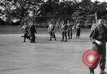 Standbild Amerikanische 82 Und 101 Fallschirmjäger am Vorabend des D-Day Invasion Frankreichs England, 1944, aus Sekunde 29 historischem Filmmaterial Videoclip 65675024429