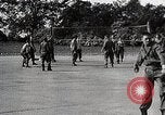 Standbild Amerikanische 82 Und 101 Fallschirmjäger am Vorabend des D-Day Invasion Frankreichs England, 1944, aus Sekunde 31 historischem Filmmaterial Videoclip 65675024429