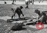 Standbild Amerikanische 82 Und 101 Fallschirmjäger am Vorabend des D-Day Invasion Frankreichs England, 1944, aus Sekunde 50 historischem Filmmaterial Videoclip 65675024429