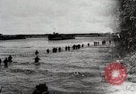 Standbild Verbündeten voraus nach D-Day Invasion Normandie Frankreich, 1944, aus Sekunde 1 historischem Filmmaterial Videoclip 65675024432