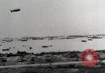 Standbild Verbündeten voraus nach D-Day Invasion Normandie Frankreich, 1944, aus Sekunde 27 historischem Filmmaterial Videoclip 65675024432