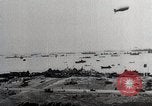 Standbild Verbündeten voraus nach D-Day Invasion Normandie Frankreich, 1944, aus Sekunde 32 historischem Filmmaterial Videoclip 65675024432