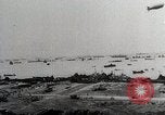 Standbild Verbündeten voraus nach D-Day Invasion Normandie Frankreich, 1944, aus Sekunde 33 historischem Filmmaterial Videoclip 65675024432