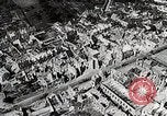 Immagine di Alleati importanti città portuale dopo il D-Day nella seconda guerra mondiale Cherbourg Francia, 1944, secondo 4 filmato di repertorio 65675024433