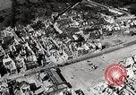Immagine di Alleati importanti città portuale dopo il D-Day nella seconda guerra mondiale Cherbourg Francia, 1944, secondo 9 filmato di repertorio 65675024433