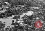 Immagine di Alleati importanti città portuale dopo il D-Day nella seconda guerra mondiale Cherbourg Francia, 1944, secondo 16 filmato di repertorio 65675024433