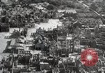Immagine di Alleati importanti città portuale dopo il D-Day nella seconda guerra mondiale Cherbourg Francia, 1944, secondo 18 filmato di repertorio 65675024433