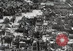 Immagine di Alleati importanti città portuale dopo il D-Day nella seconda guerra mondiale Cherbourg Francia, 1944, secondo 20 filmato di repertorio 65675024433