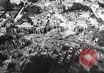 Immagine di Alleati importanti città portuale dopo il D-Day nella seconda guerra mondiale Cherbourg Francia, 1944, secondo 21 filmato di repertorio 65675024433