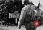 Immagine di Alleati importanti città portuale dopo il D-Day nella seconda guerra mondiale Cherbourg Francia, 1944, secondo 39 filmato di repertorio 65675024433