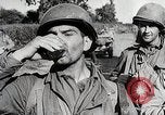 Immagine di Alleati importanti città portuale dopo il D-Day nella seconda guerra mondiale Cherbourg Francia, 1944, secondo 46 filmato di repertorio 65675024433