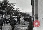 Immagine di Alleati importanti città portuale dopo il D-Day nella seconda guerra mondiale Cherbourg Francia, 1944, secondo 56 filmato di repertorio 65675024433