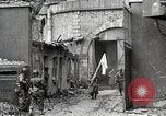 Immagine di Alleati importanti città portuale dopo il D-Day nella seconda guerra mondiale Cherbourg Francia, 1944, secondo 60 filmato di repertorio 65675024433