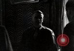Standbild Verbündeten Einrücken der Deutschen in Hecken der Normandie Normandie Frankreich, 1944, aus Sekunde 4 historischem Filmmaterial Videoclip 65675024434