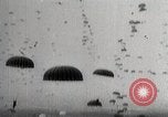 Standbild Verbündeten Angriff Niederlande und Stadt Aachen während Zweiten Weltkrieg Deutschland, 1944, aus Sekunde 18 historischem Filmmaterial Videoclip 65675024439