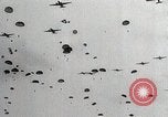 Standbild Verbündeten Angriff Niederlande und Stadt Aachen während Zweiten Weltkrieg Deutschland, 1944, aus Sekunde 36 historischem Filmmaterial Videoclip 65675024439