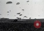 Standbild Verbündeten Angriff Niederlande und Stadt Aachen während Zweiten Weltkrieg Deutschland, 1944, aus Sekunde 50 historischem Filmmaterial Videoclip 65675024439