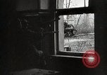 Image les troupes américaines lutte leur voie dans une petite ville Allemagne, 1944, de la seconde 45 séquences d'archives historiques vidéo 65675024442