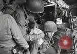 Image les troupes américaines lutte leur voie dans une petite ville Allemagne, 1944, de la seconde 51 séquences d'archives historiques vidéo 65675024442