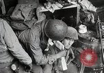 Image les troupes américaines lutte leur voie dans une petite ville Allemagne, 1944, de la seconde 52 séquences d'archives historiques vidéo 65675024442