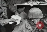 Image les troupes américaines lutte leur voie dans une petite ville Allemagne, 1944, de la seconde 53 séquences d'archives historiques vidéo 65675024442