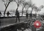 Standbild US-Infanteriedivision 26 Yankee feiert Thanksgiving Frankreich, 1944, aus Sekunde 14 historischem Filmmaterial Videoclip 65675024443