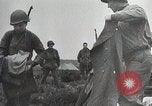 Standbild US-Infanteriedivision 26 Yankee feiert Thanksgiving Frankreich, 1944, aus Sekunde 16 historischem Filmmaterial Videoclip 65675024443