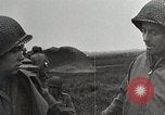 Standbild US-Infanteriedivision 26 Yankee feiert Thanksgiving Frankreich, 1944, aus Sekunde 23 historischem Filmmaterial Videoclip 65675024443