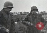 Standbild US-Infanteriedivision 26 Yankee feiert Thanksgiving Frankreich, 1944, aus Sekunde 32 historischem Filmmaterial Videoclip 65675024443