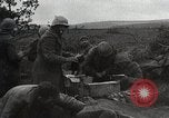 Standbild US-Infanteriedivision 26 Yankee feiert Thanksgiving Frankreich, 1944, aus Sekunde 57 historischem Filmmaterial Videoclip 65675024443