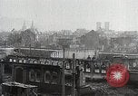 Image les forces américaines l'avance en Allemagne en Seconde Guerre Mondiale Julich Allemagne, 1945, de la seconde 42 séquences d'archives historiques vidéo 65675024449
