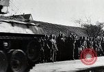 Image libération de soldats américains de camp de prisonniers allemands Allemagne, 1945, de la seconde 6 séquences d'archives historiques vidéo 65675024453