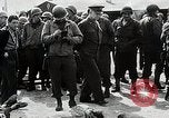 Image libération de soldats américains de camp de prisonniers allemands Allemagne, 1945, de la seconde 37 séquences d'archives historiques vidéo 65675024453