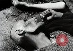 Image libération de soldats américains de camp de prisonniers allemands Allemagne, 1945, de la seconde 60 séquences d'archives historiques vidéo 65675024453