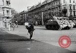 Image -nous et les troupes soviétiques se réunir au Elbe Allemagne, 1945, de la seconde 27 séquences d'archives historiques vidéo 65675024454