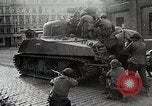 Image -nous et les troupes soviétiques se réunir au Elbe Allemagne, 1945, de la seconde 43 séquences d'archives historiques vidéo 65675024454