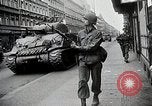 Image -nous et les troupes soviétiques se réunir au Elbe Allemagne, 1945, de la seconde 47 séquences d'archives historiques vidéo 65675024454