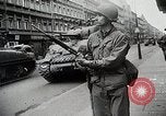 Image -nous et les troupes soviétiques se réunir au Elbe Allemagne, 1945, de la seconde 48 séquences d'archives historiques vidéo 65675024454