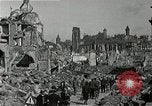 Image Seconde Guerre Mondiale destruction à Nuremberg ALLEMAGNE Nuremberg ALLEMAGNE, 1945, de la seconde 42 séquences d'archives historiques vidéo 65675024457