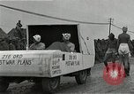 Image Mardi Gras Paris France, 1945, de la seconde 12 séquences d'archives historiques vidéo 65675024460