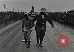Image Mardi Gras Paris France, 1945, de la seconde 21 séquences d'archives historiques vidéo 65675024460