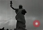 Image Mardi Gras Paris France, 1945, de la seconde 29 séquences d'archives historiques vidéo 65675024460