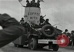 Image Mardi Gras Paris France, 1945, de la seconde 48 séquences d'archives historiques vidéo 65675024460
