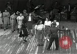 Image Mardi Gras Paris France, 1945, de la seconde 3 séquences d'archives historiques vidéo 65675024461