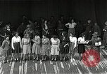 Image Mardi Gras Paris France, 1945, de la seconde 20 séquences d'archives historiques vidéo 65675024461