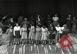 Image Mardi Gras Paris France, 1945, de la seconde 23 séquences d'archives historiques vidéo 65675024461