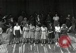 Image Mardi Gras Paris France, 1945, de la seconde 24 séquences d'archives historiques vidéo 65675024461