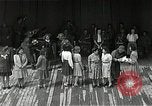 Image Mardi Gras Paris France, 1945, de la seconde 39 séquences d'archives historiques vidéo 65675024461